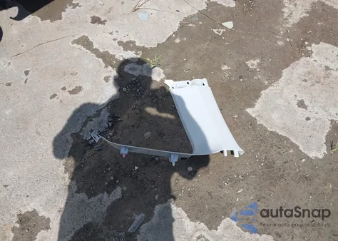 2018 Subaru Forester 2.5I Premium z USA, uszkodzony, nr VIN JF2SJAGC1JH559573